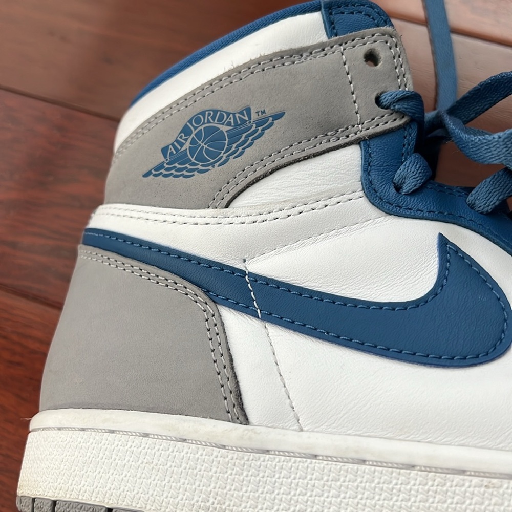 Air Jordan - Picture 5 of 11